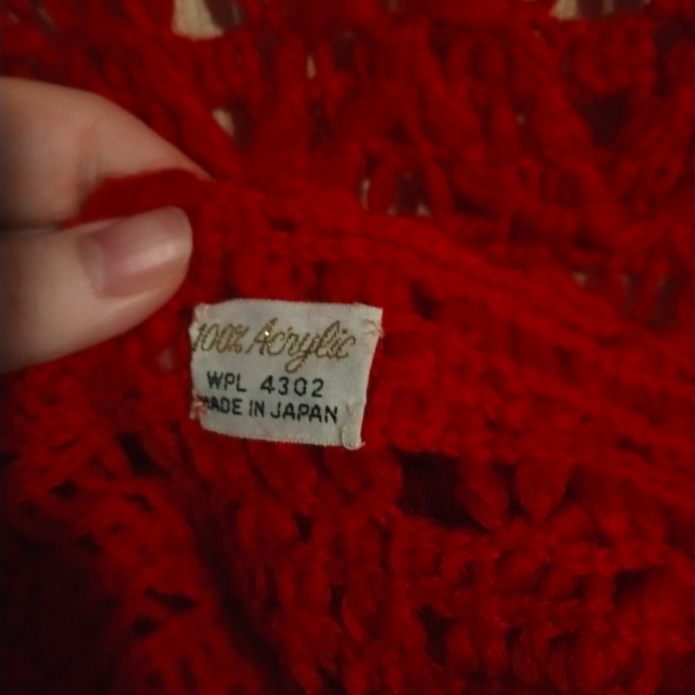 Red Shawl - Picture 2 of 2